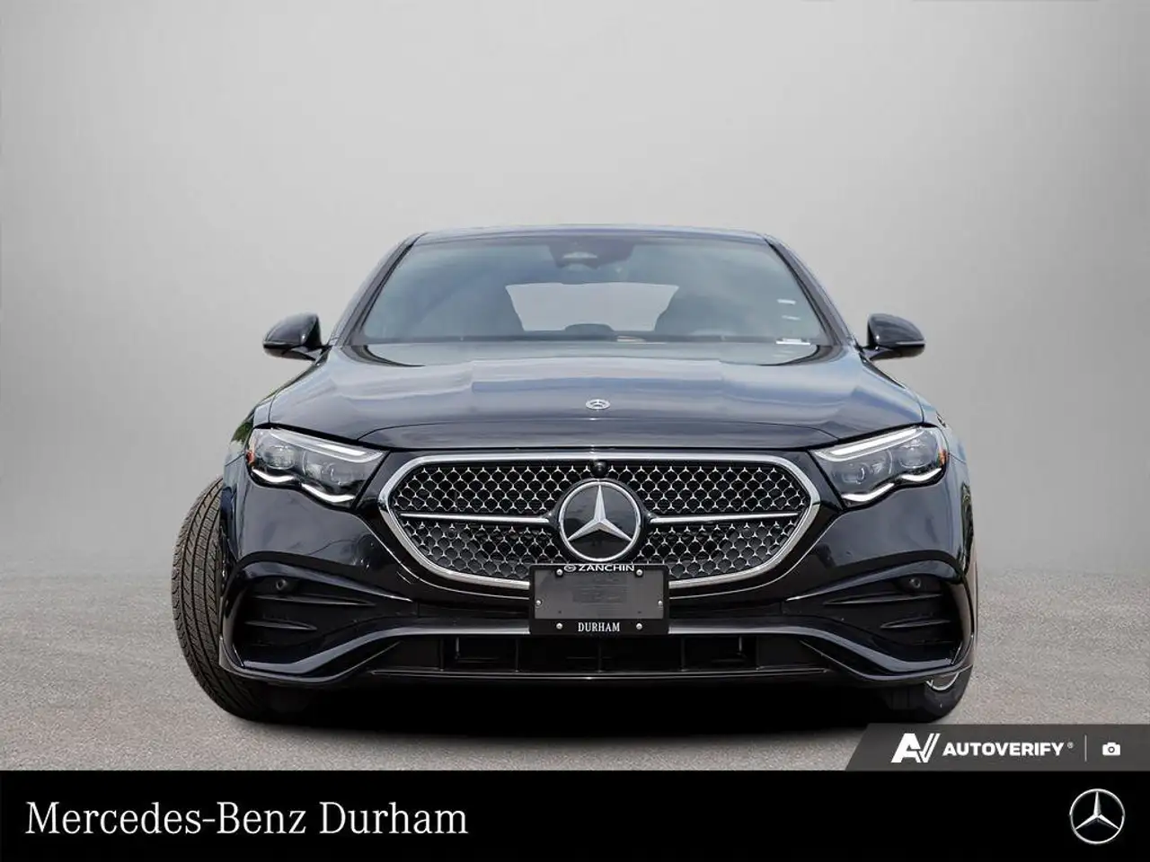 Mercedes-Benz E-Class fotografie Mercedes-Benz E-Class