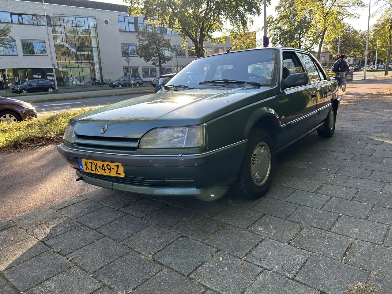 Renault R 25