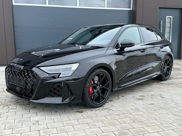 Audi RS3 Sportback RS SPORT/ 360°/HUD/MATRIX/SONOS