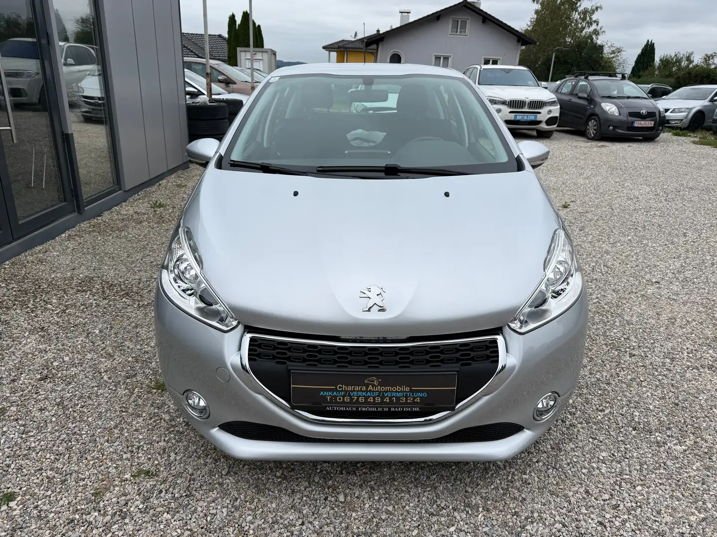 Peugeot 208 Active Grau - 2