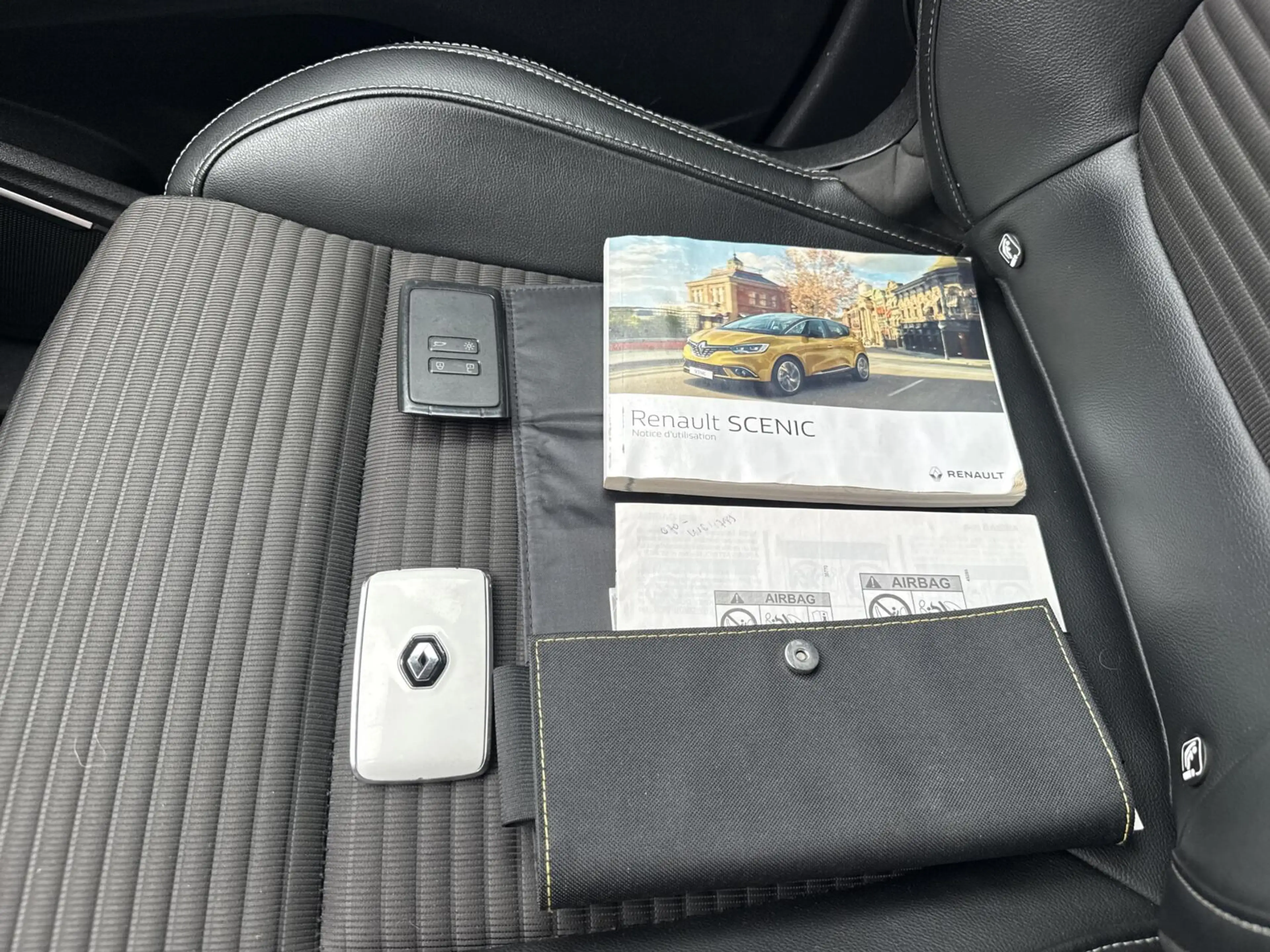 Renault Grand Scenic 1.3 TCe Bose 7p. CARPLAY *ALL-IN PRIJS* — photo 26