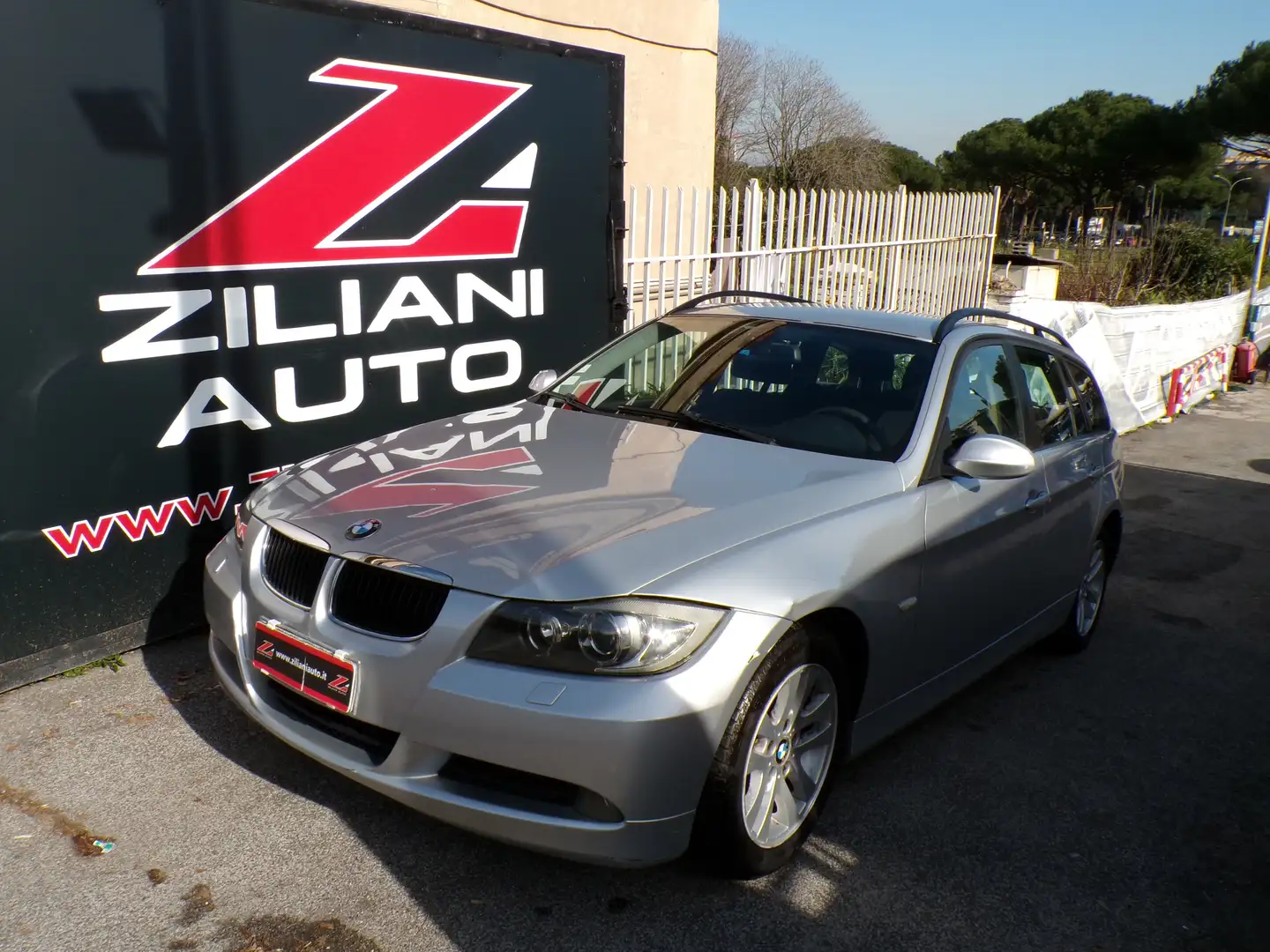 BMW 320 320d Touring ..QUALSIASI PROVA.. Argent - 1