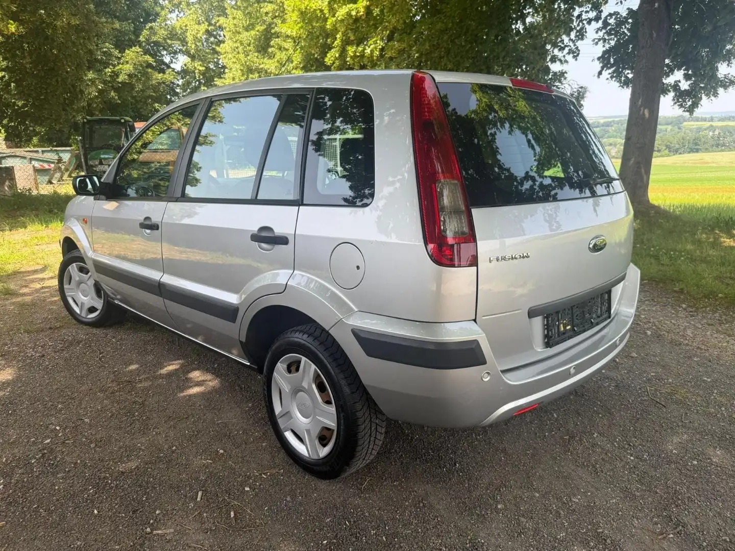 Ford Fusion Fusion 1.4 16V Fun Silber - 2