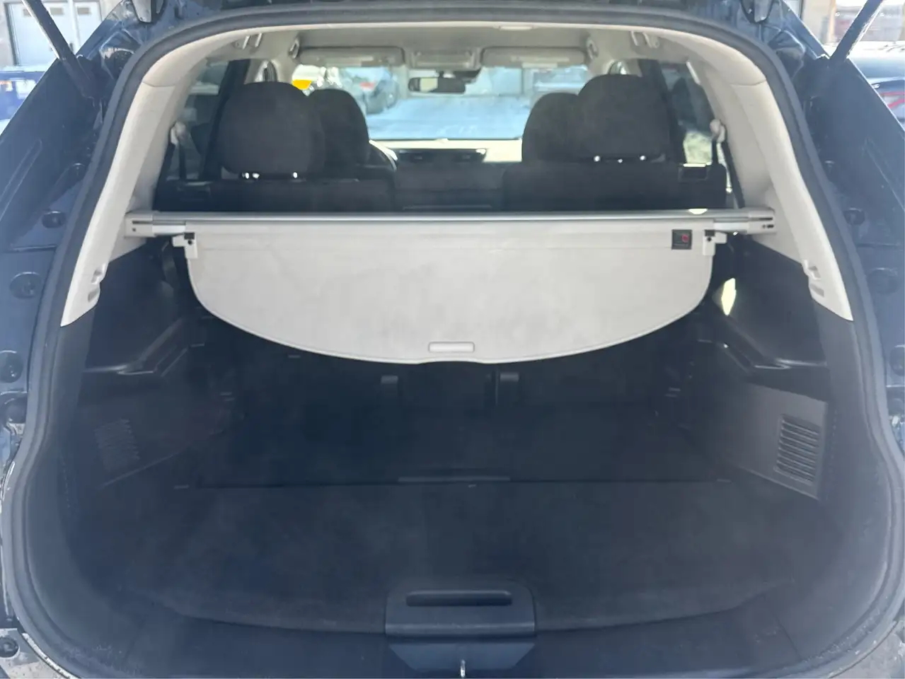 Nissan Rogue снимка Nissan Rogue