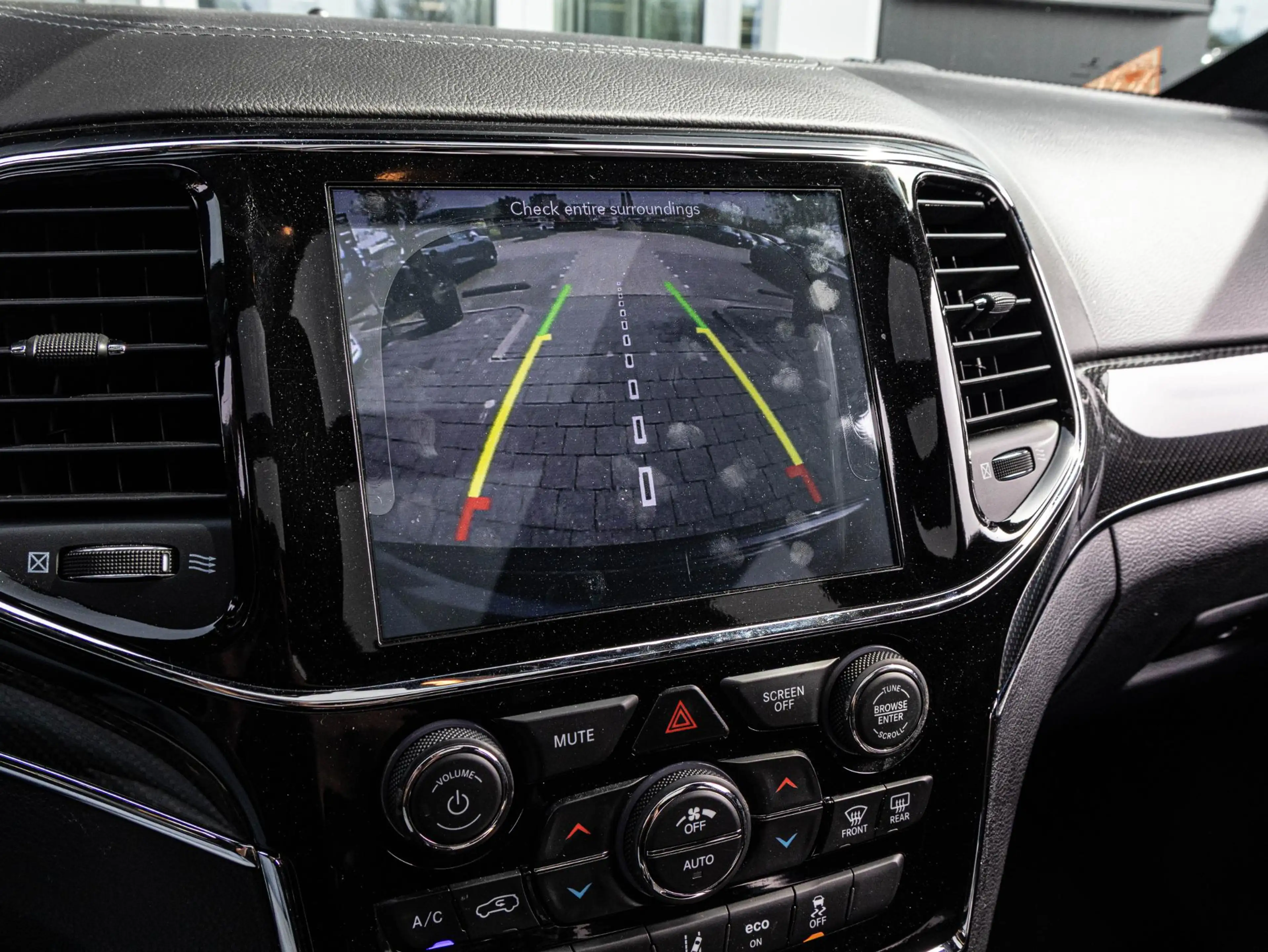 Jeep Grand Cherokee 6.4 V8 SRT8 | LPG | Grijs-kenteken | Leder | Navi — photo 9