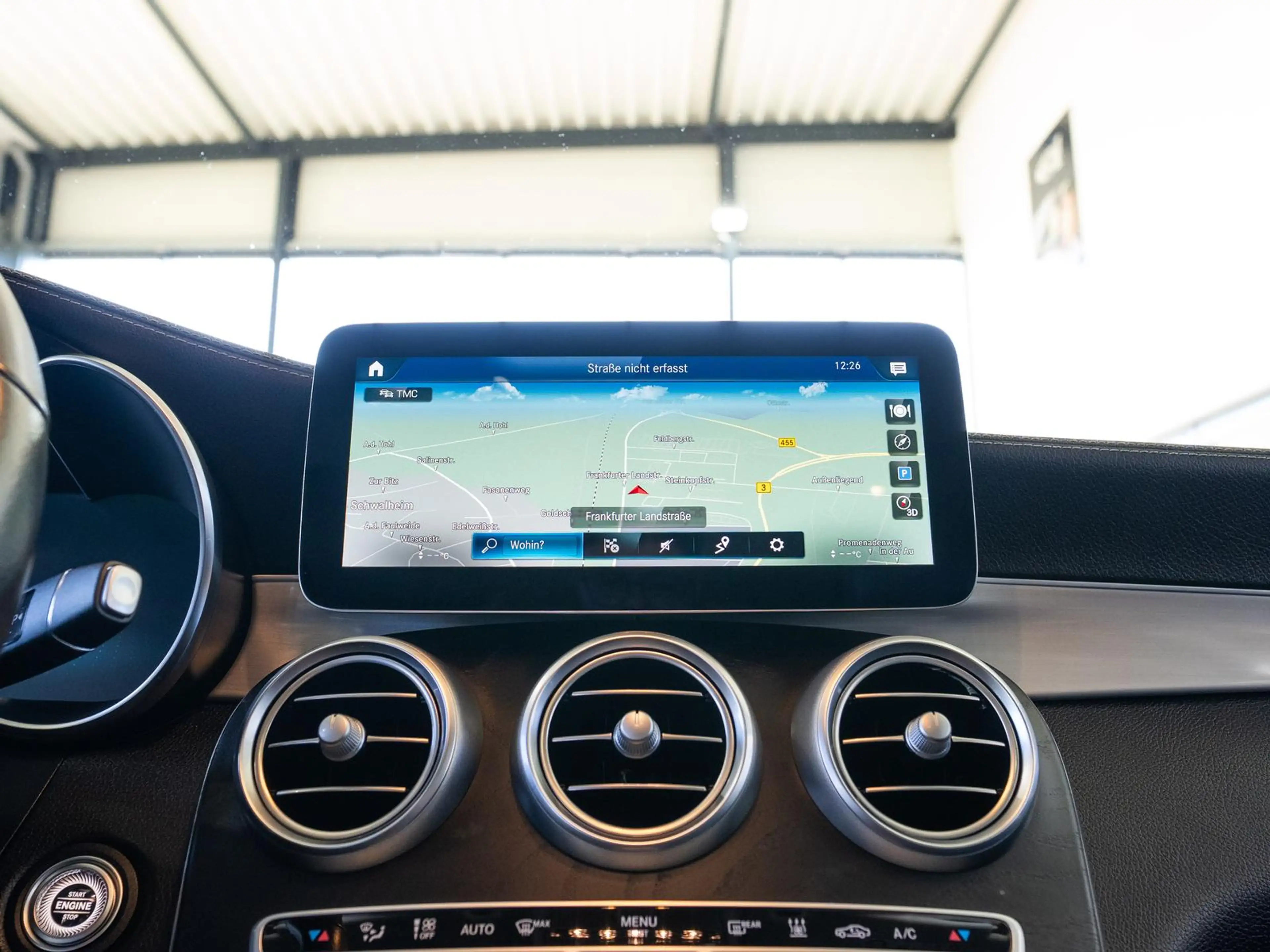 Mercedes-Benz GLC 300 e 4Matic *PANO*DISTR*AHK*MEMORY*R-KAMERA — photo 14
