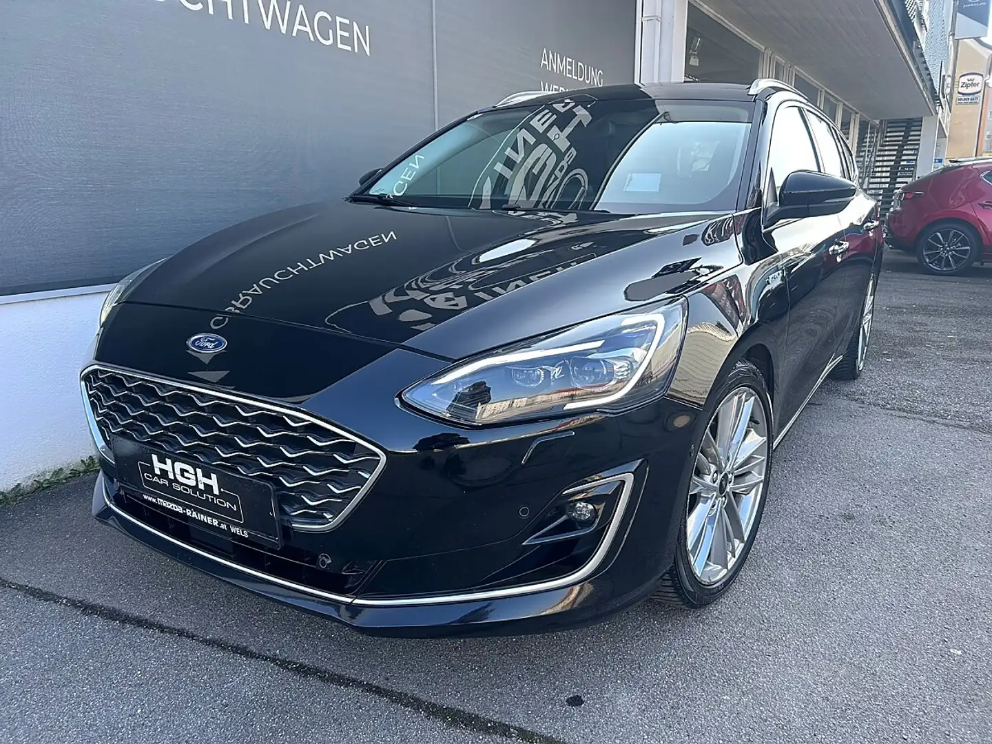 Ford Focus Traveller 2,0 SCR Vignale Aut. / PANO / KLIMA /... Schwarz - 1