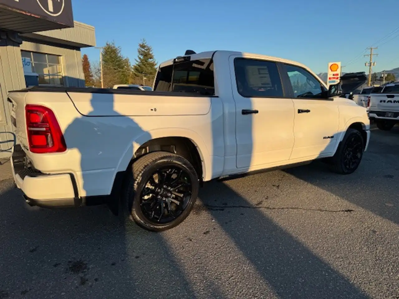 RAM 1500 снимка RAM 1500