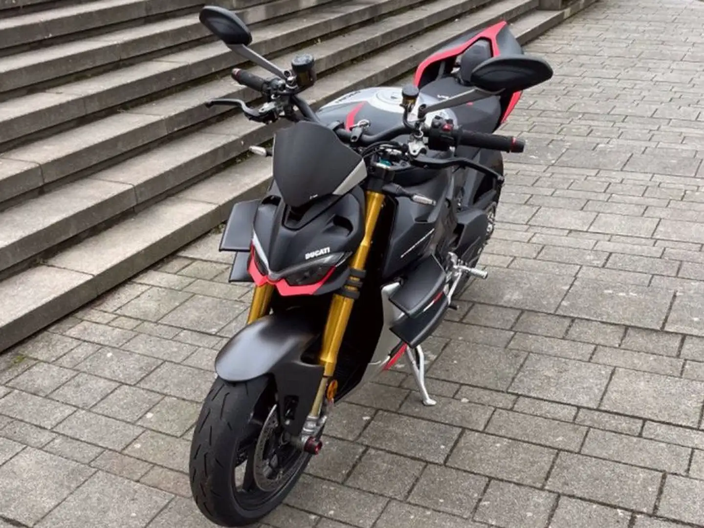 Ducati Streetfighter V4 SP2 Schwarz - 2