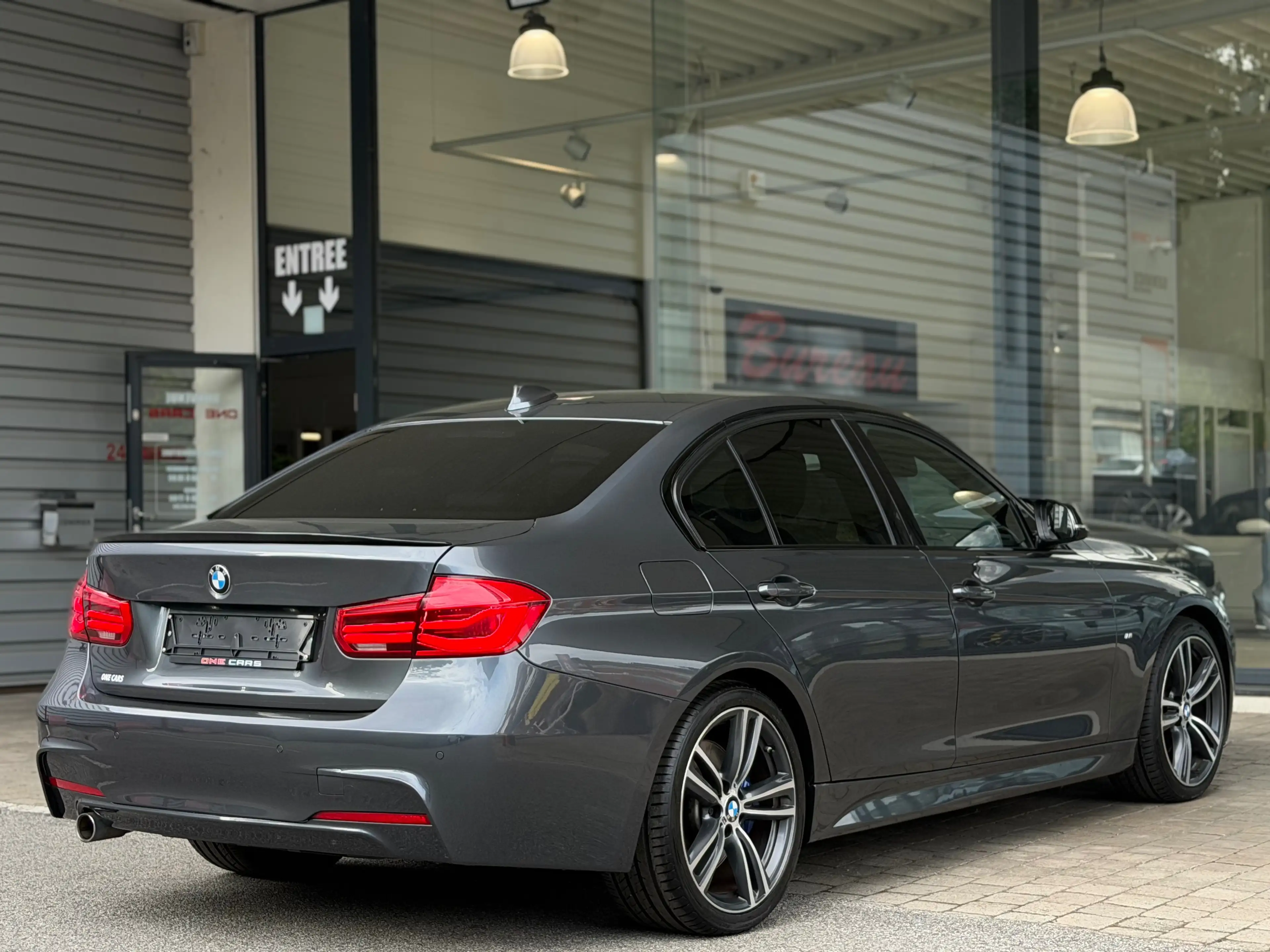 BMW 316 d "PACK-M Performance" BIXENON-CUIR-GPS-CLIM-JA19P-GAR 1AN — photo 4