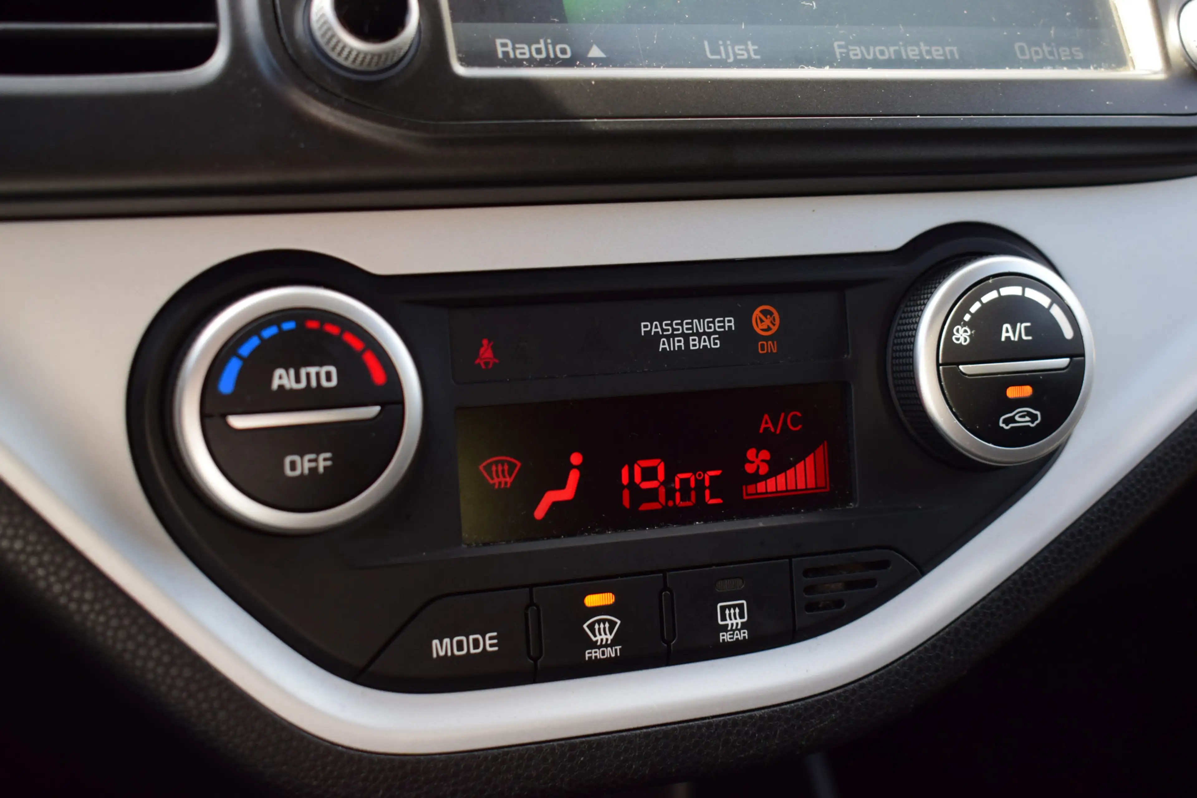 Kia Picanto 1.0 CVVT ComfortPlusLine Navigator | Navi | Camera — photo 18