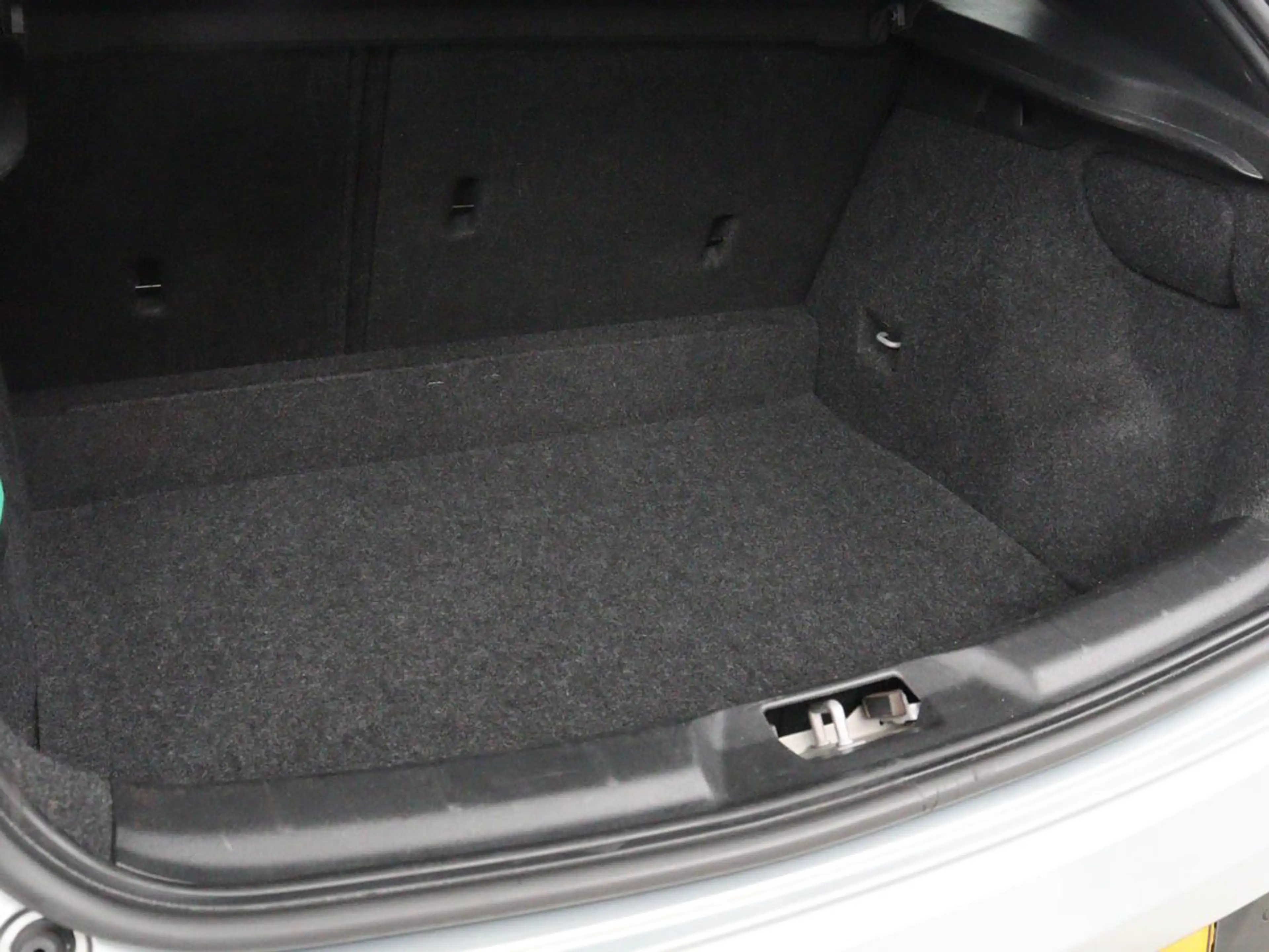 Volvo V40 Cross Country 1.5 T3 Edition+ | Trekhaak | Navigatie | Stoelverw — photo 11