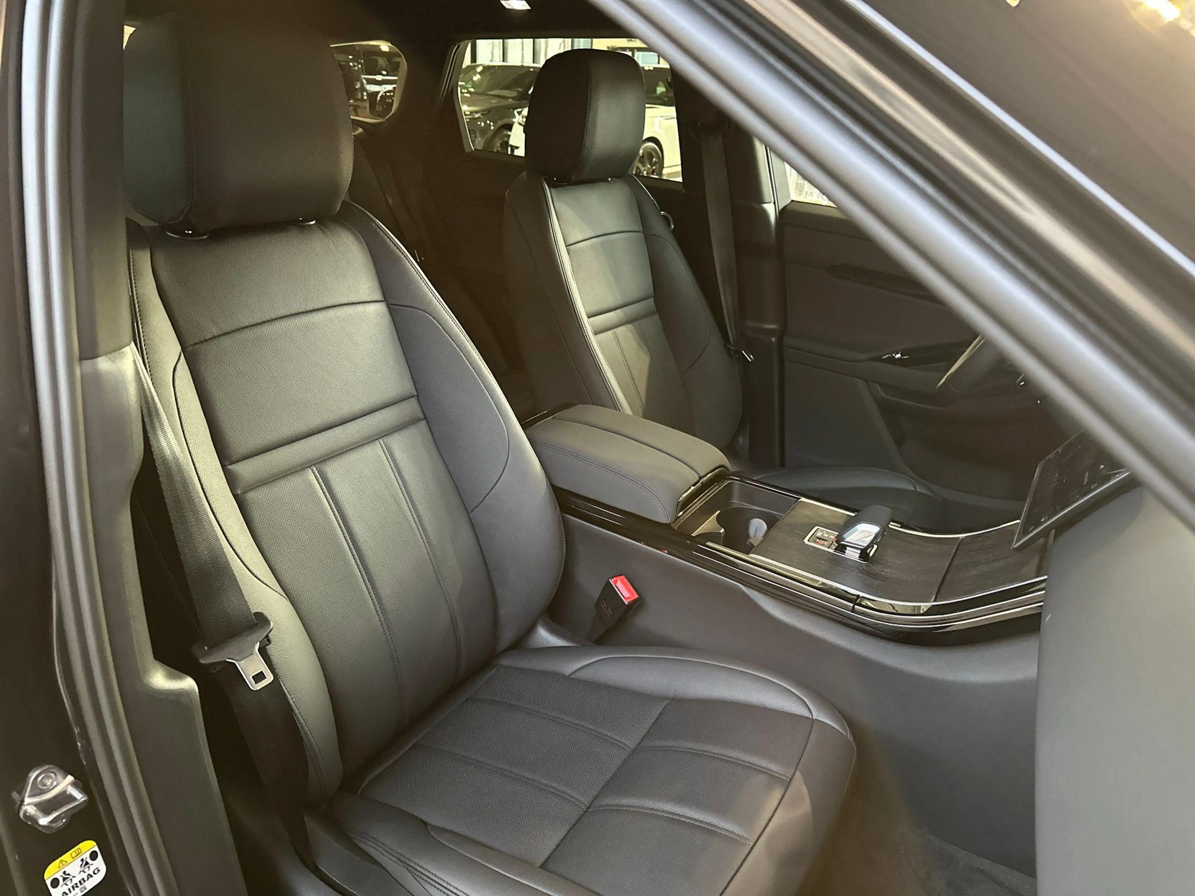 Land Rover Range Rover Evoque P270e AWD DYNAMIC SE -PANO.DAK|20"LM|BLACK PACK|CO — photo 10