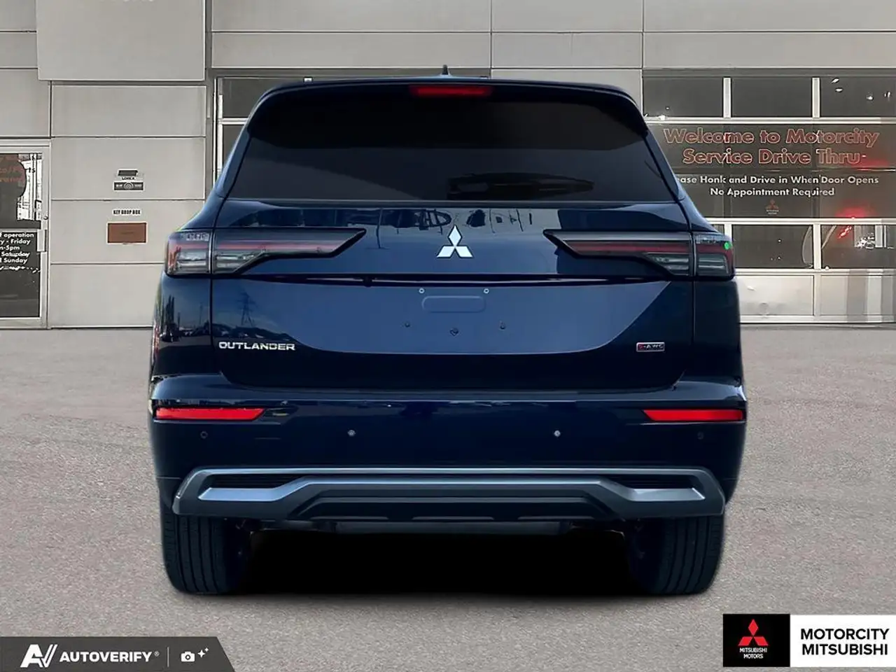 Mitsubishi Outlander снимка Mitsubishi Outlander