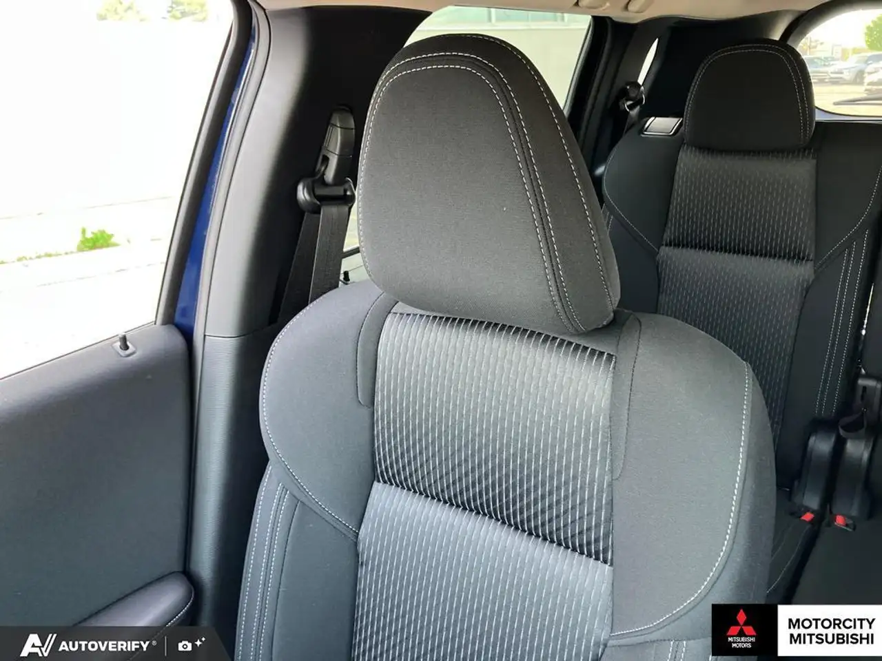 Mitsubishi Outlander снимка Mitsubishi Outlander