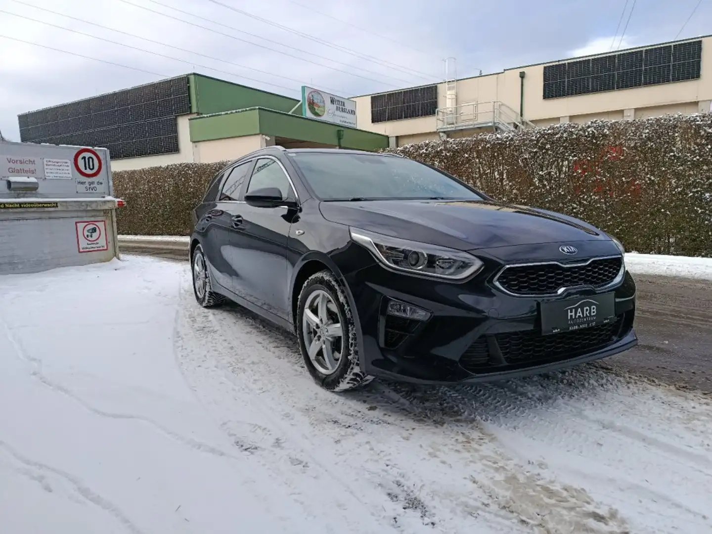Kia XCeed Ceed SW 1,6 CRDI silber Schwarz - 2