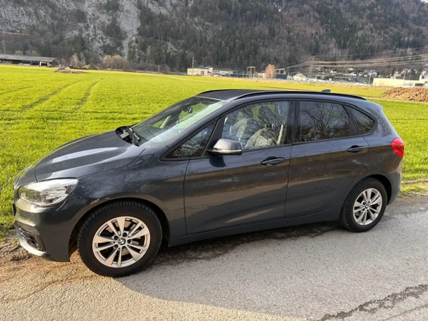 BMW 218 218i Active Tourer Sport Line Sport Line Grau - 2