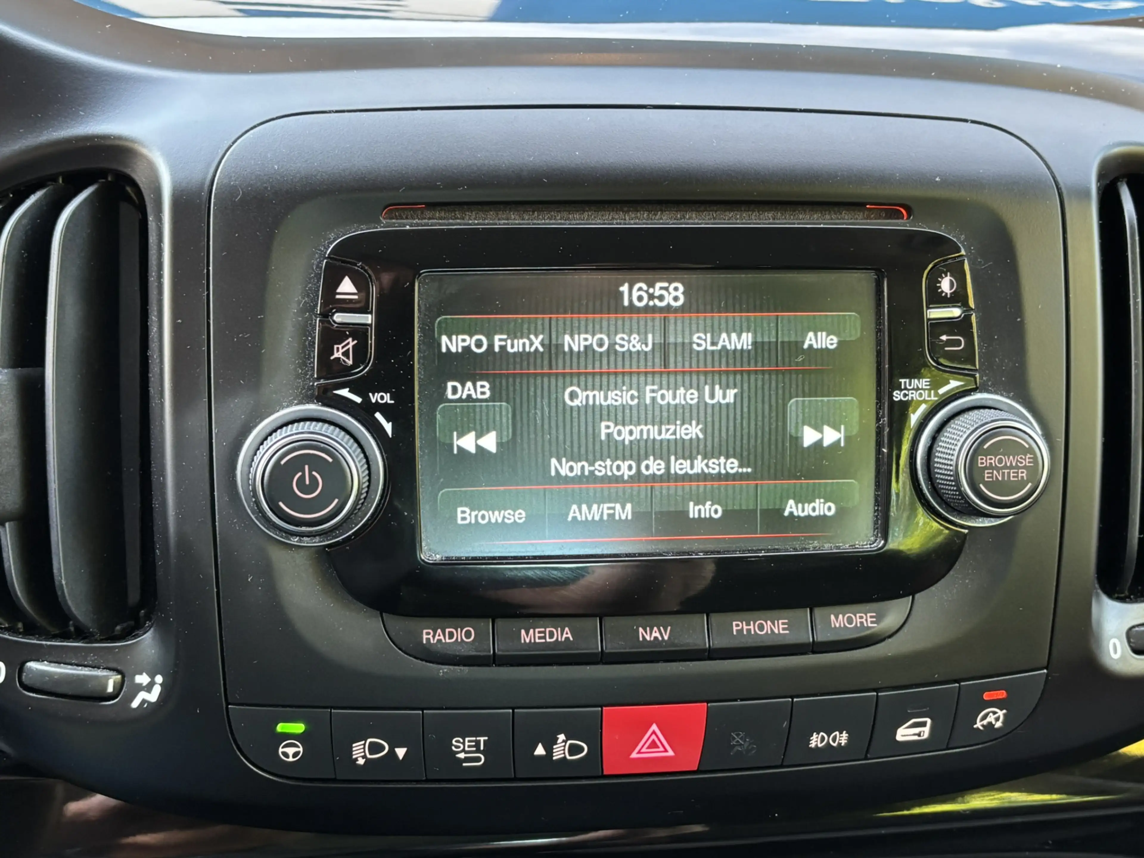 Fiat 500L 0.9 TwinAir Trekking — photo 12