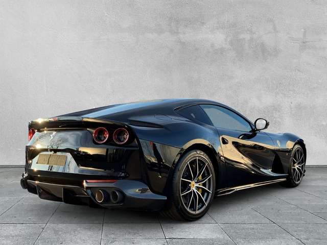 Ferrari 812 Superfast FULL CARBON+FULL XPEL