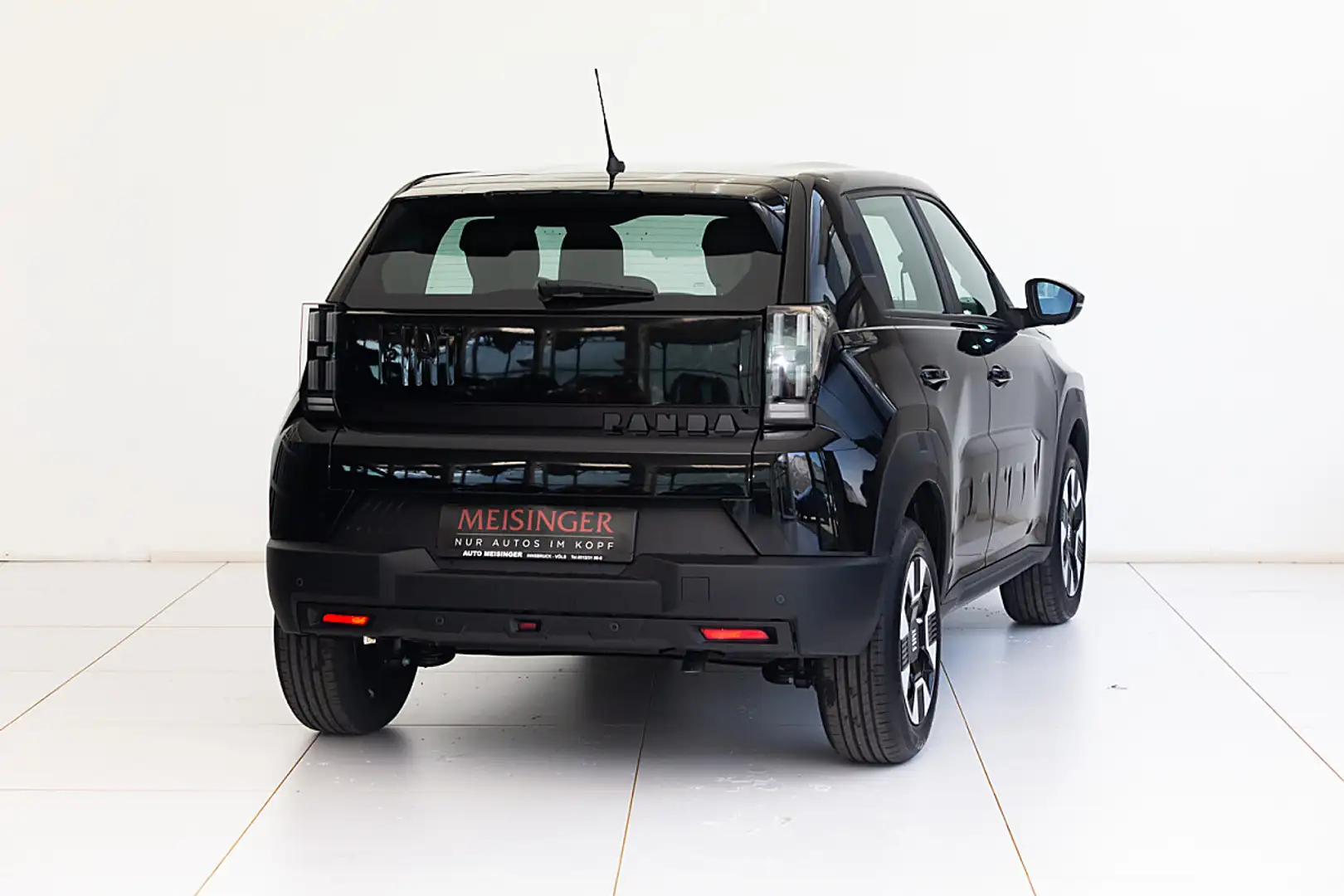 Fiat Grande Panda Hybrid mHEV 110 6-Gang eDCT Icon Schwarz - 2