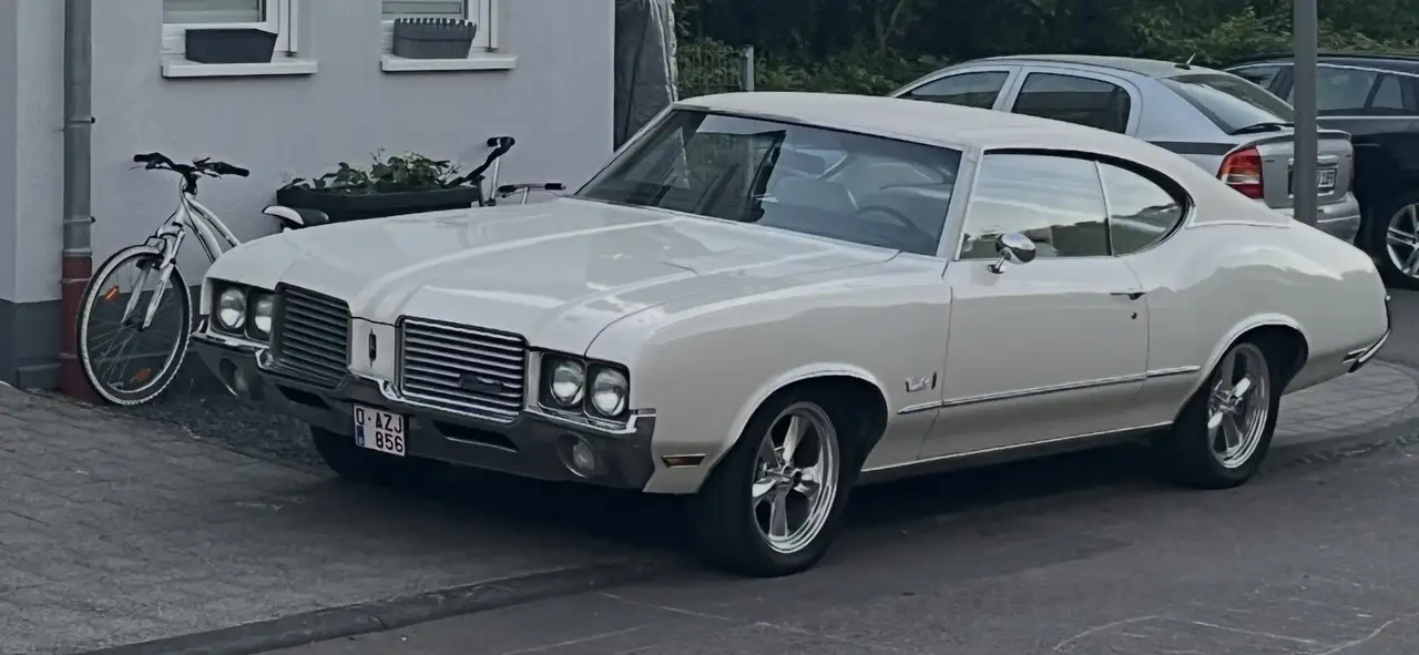 Oldsmobile Cutlass S, foto 1