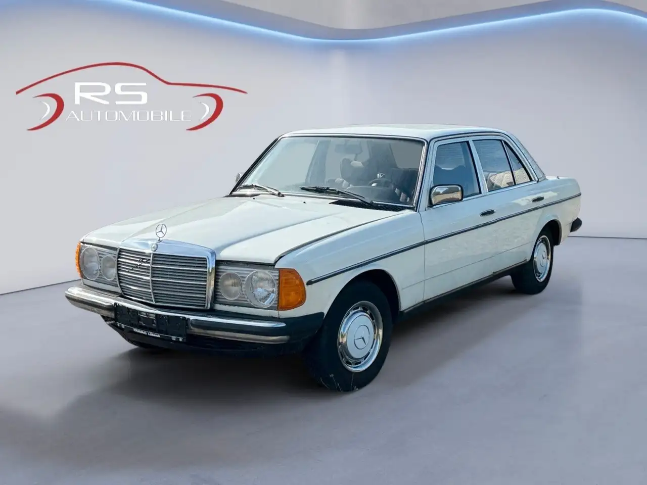 Mercedes-Benz 230 / 123 / 1. Hand, foto 1
