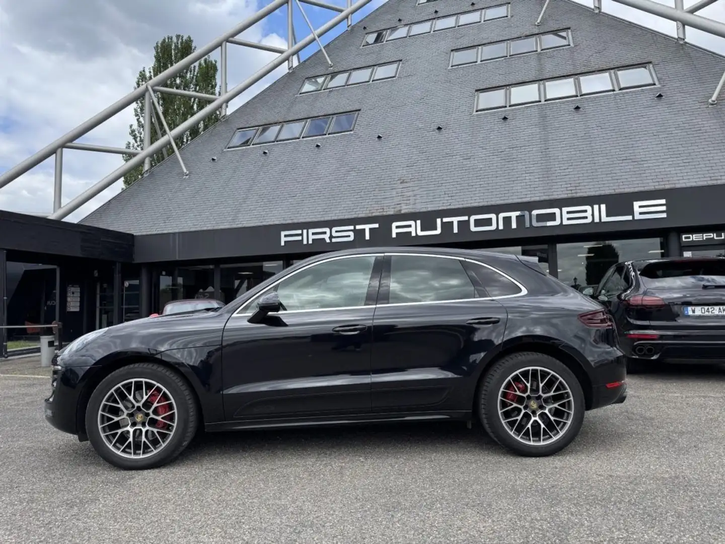 Porsche Macan (95B) 3.0 V6 360CH GTS PDK Schwarz - 2
