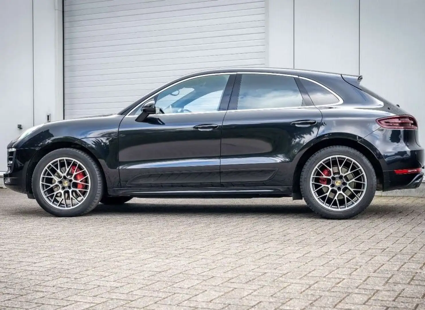 Porsche Macan (95B) 3.0 V6 360CH GTS PDK Noir - 1