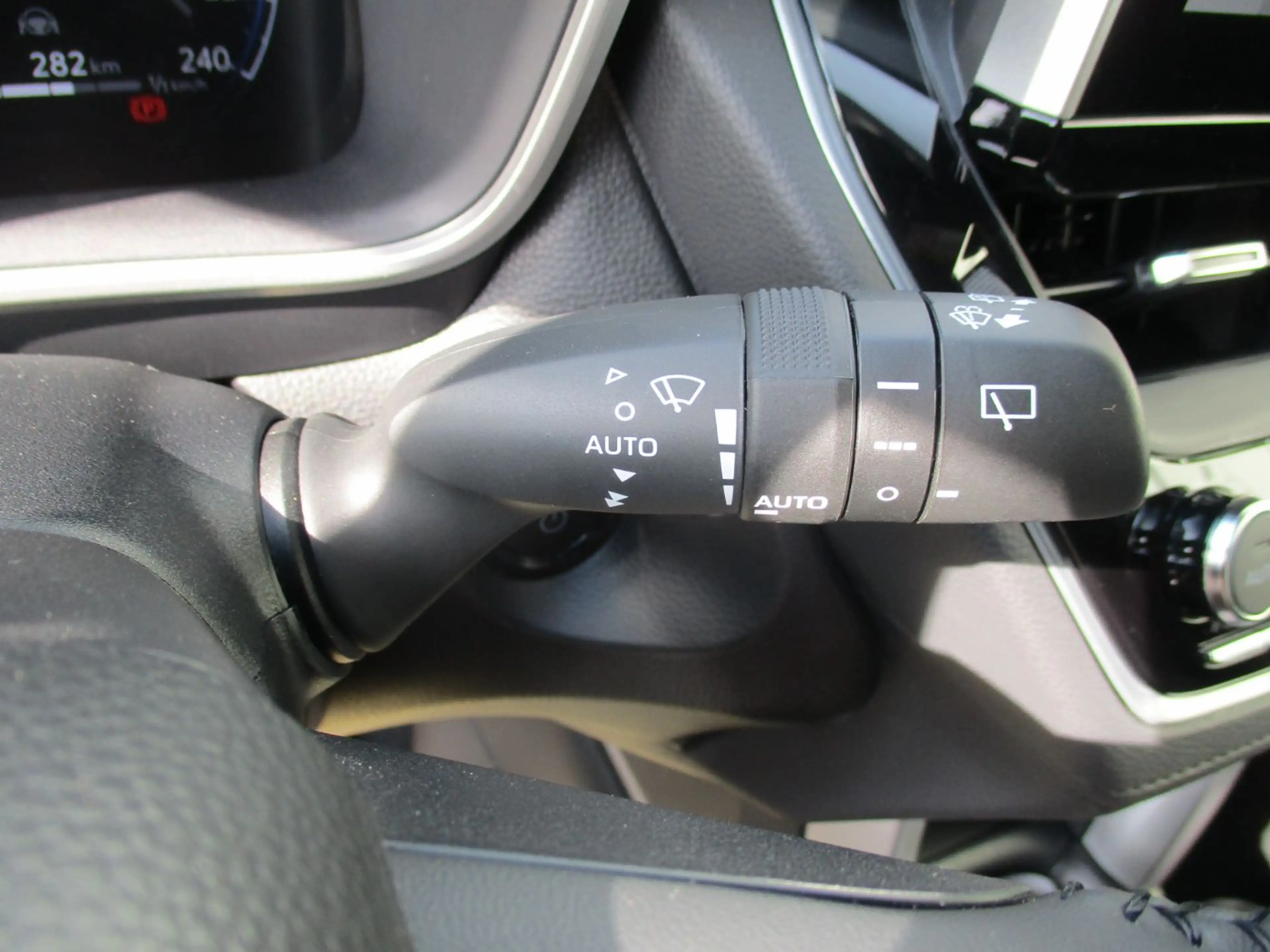 Toyota Corolla Cross 1.8 FWD Active Drive ACC+LED+Navi — photo 15