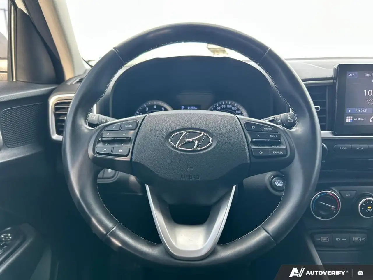 Hyundai Venue снимка Hyundai Venue