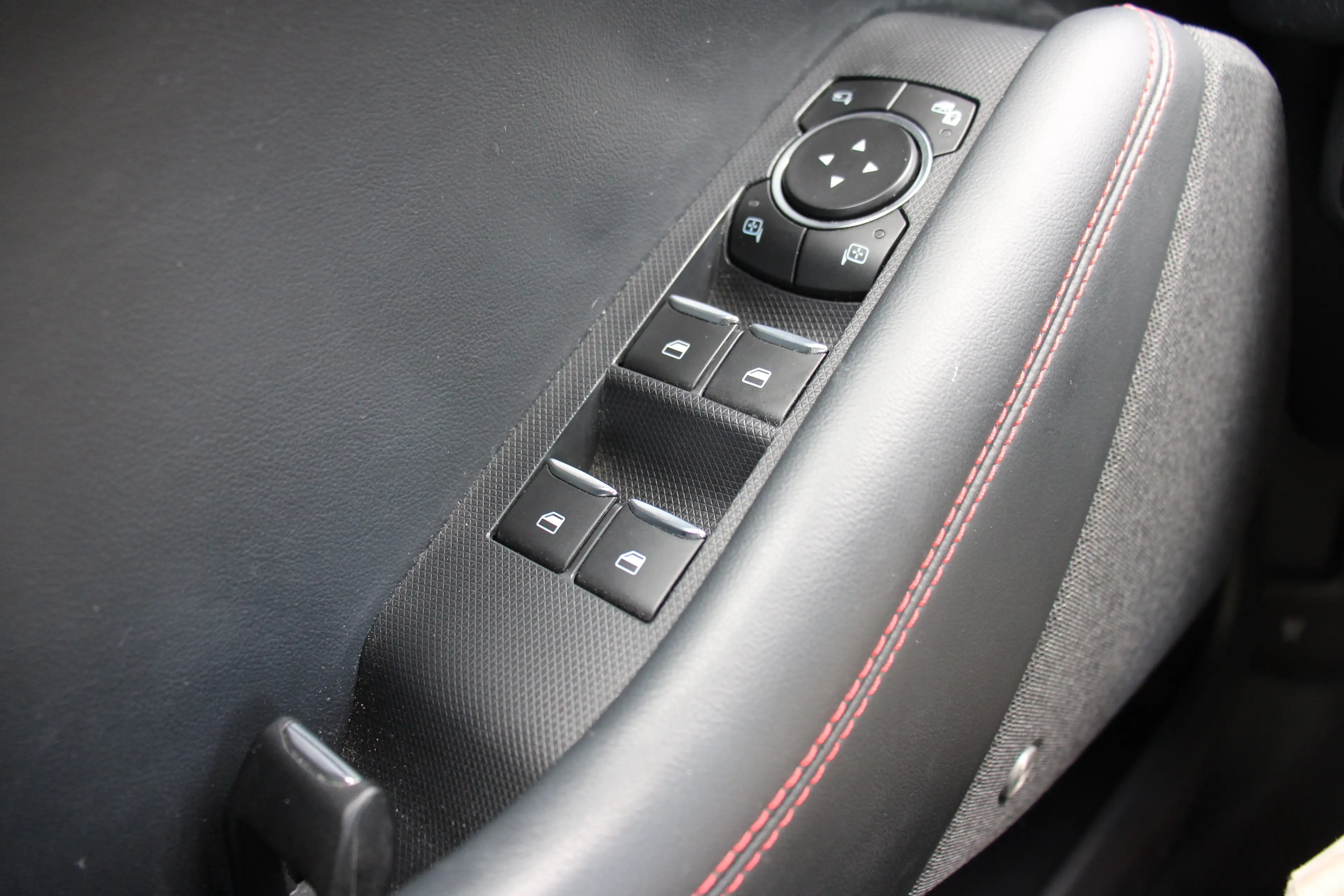 Ford Mustang Mach-E Extended First Edition AWD 98 kWh | NL-AUTO! | 1E — photo 16