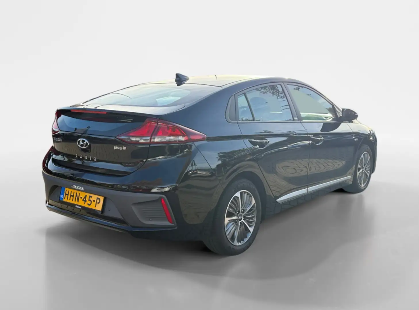 Hyundai IONIQ 1.6 GDi PHEV i-Motion I Apple/Android Navi I Camer Zwart - 2