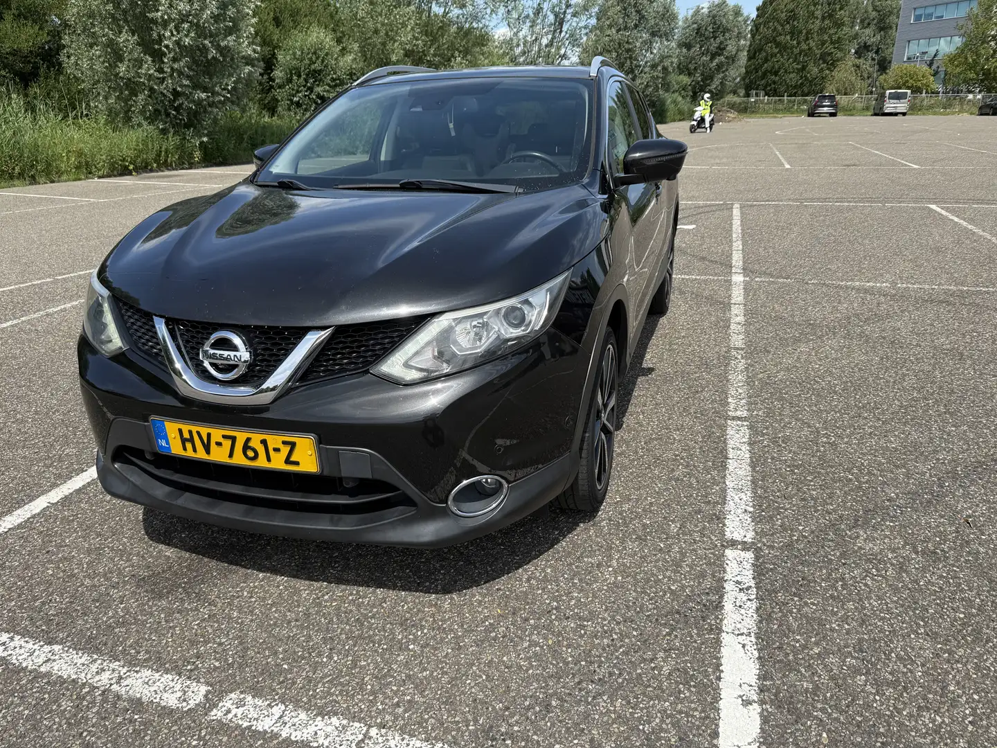Nissan Qashqai 1.2 Tekna full option Zwart - 2