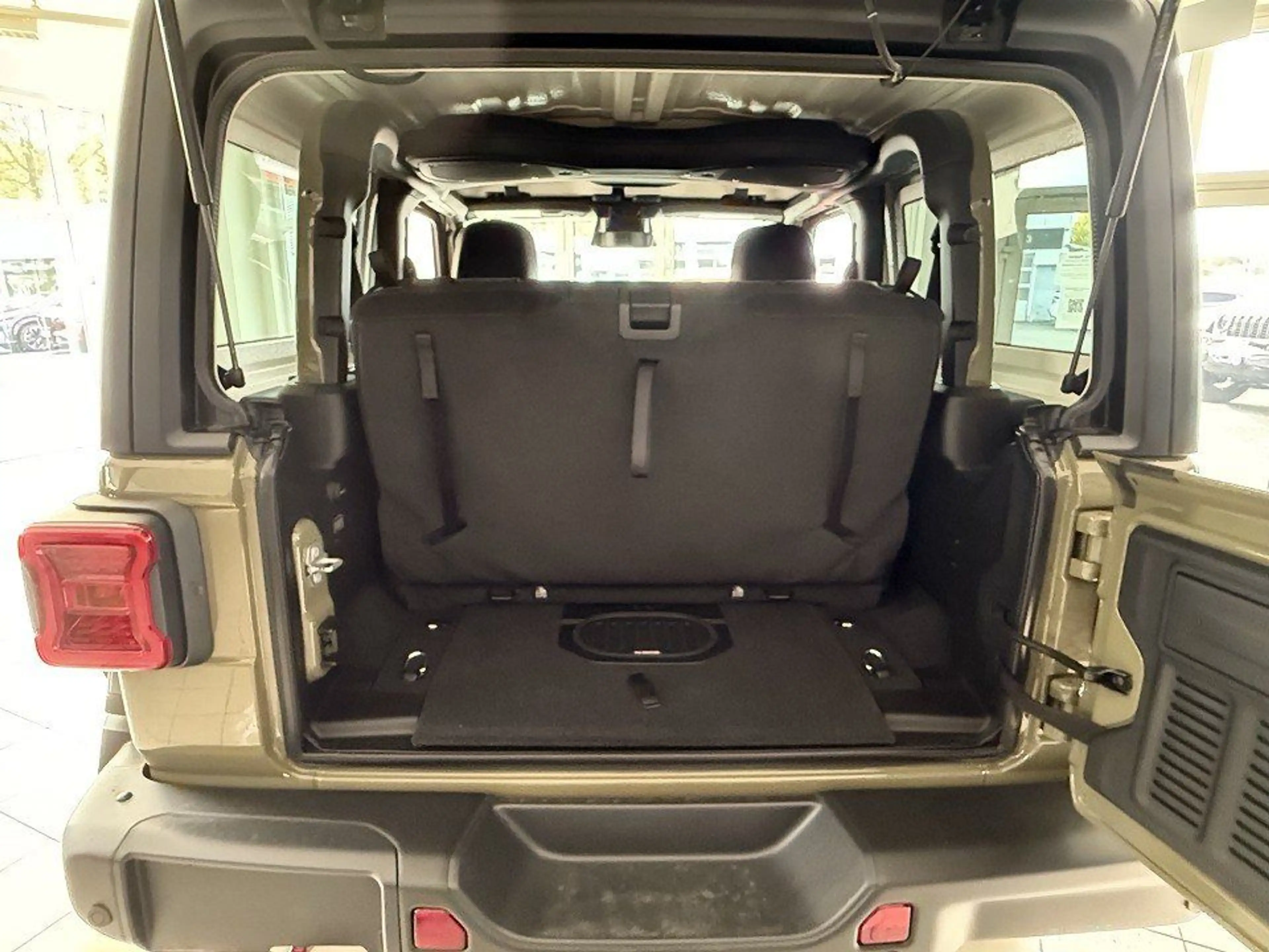 Jeep Wrangler 2.0 272PS Rubicon 3-türer Xtreme Warn-W — photo 13