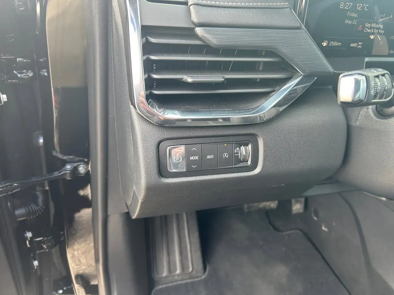 GMC Acadia снимка GMC Acadia