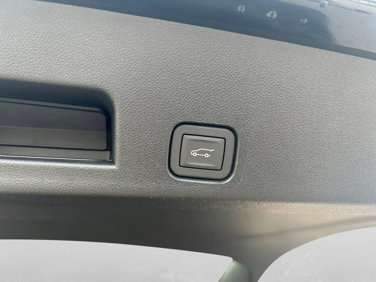 GMC Acadia снимка GMC Acadia