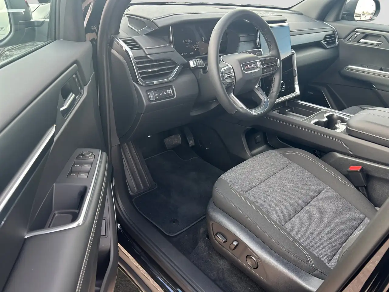 GMC Acadia снимка GMC Acadia