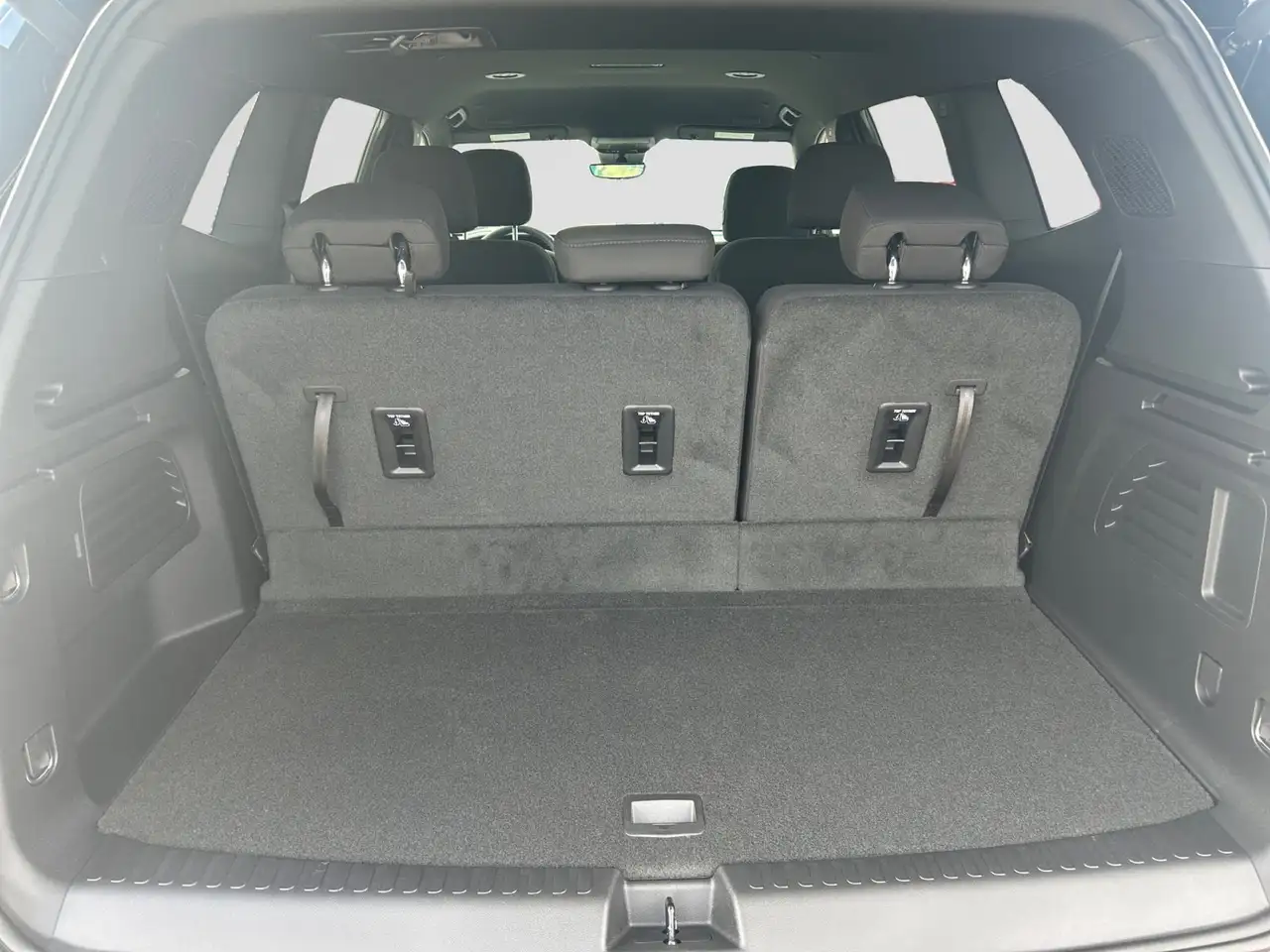 GMC Acadia снимка GMC Acadia