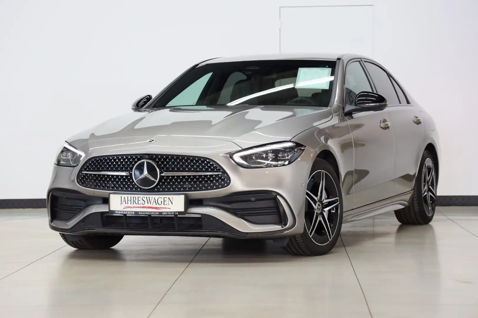 Mercedes-Benz C 300 e AMG Night Burmester Memory Camera Dodehoek Zilver - 1