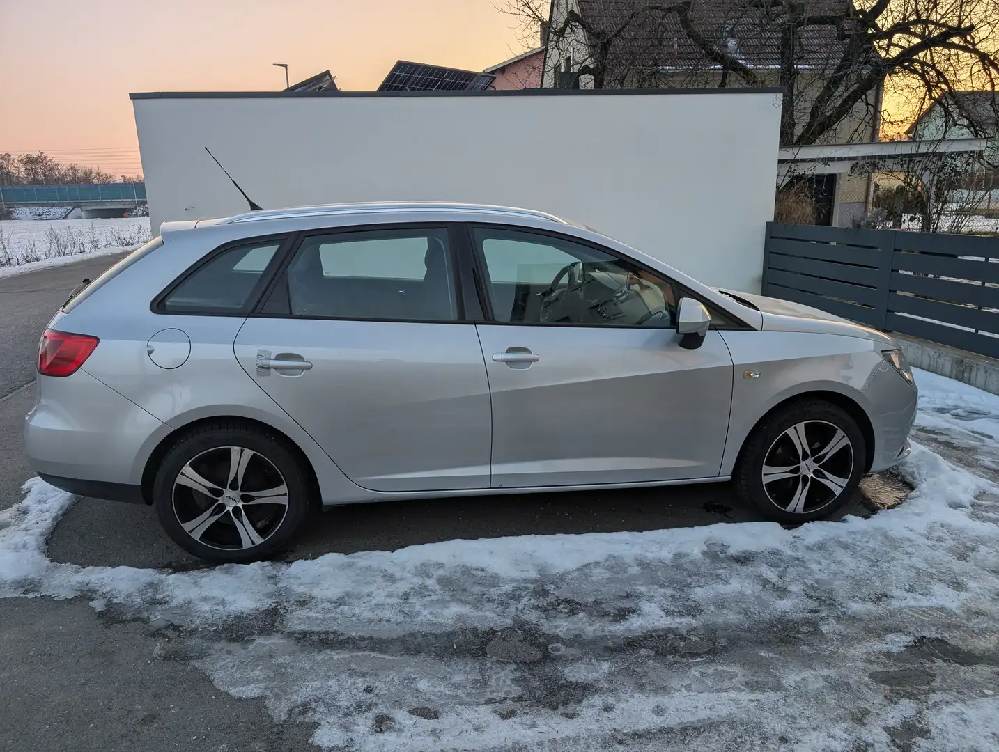 SEAT Ibiza Ibiza ST Chili Silber - 1