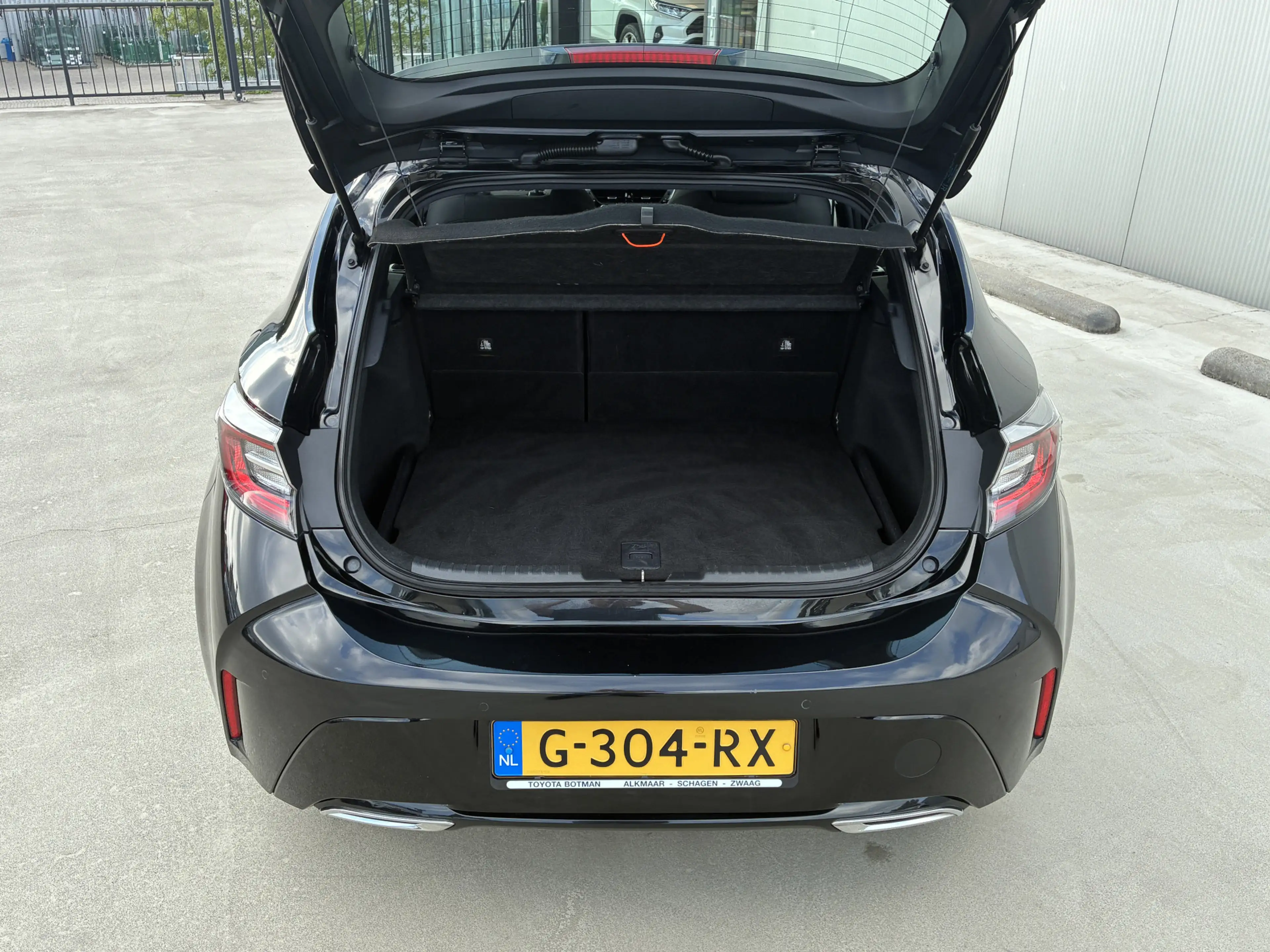 Toyota Corolla 2.0 Hybrid Style — photo 15