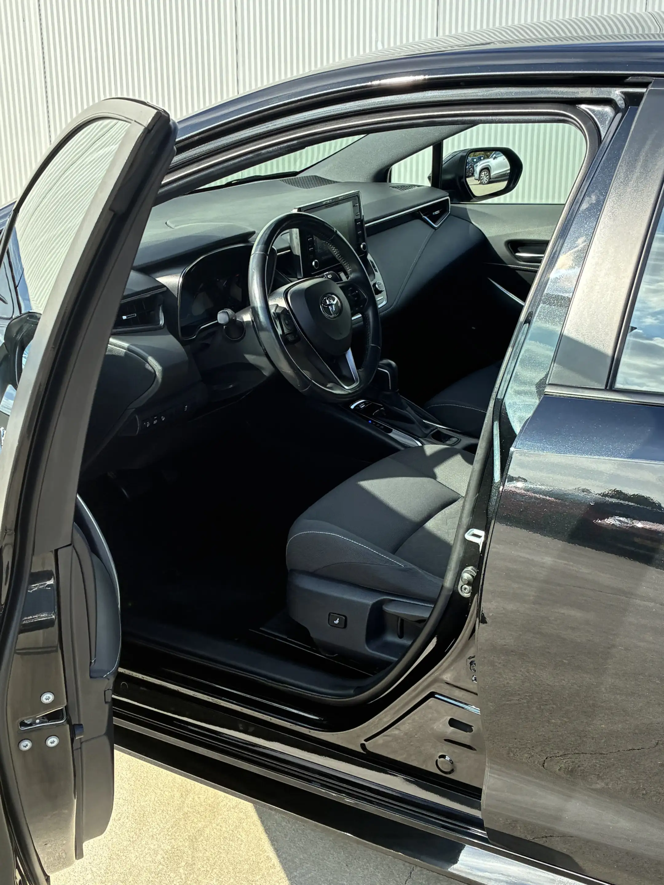 Toyota Corolla 2.0 Hybrid Style — photo 6