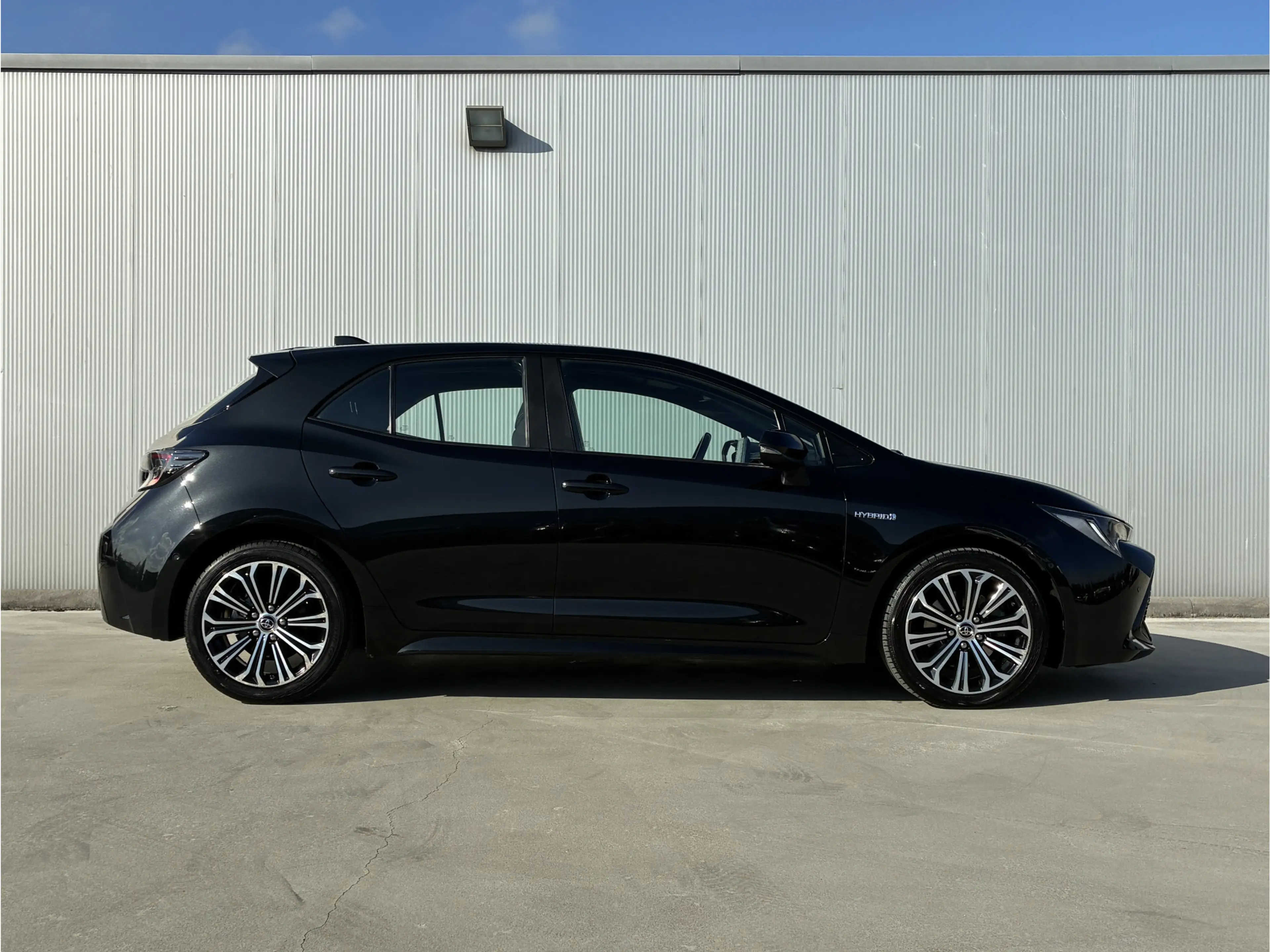 Toyota Corolla 2.0 Hybrid Style — photo 3