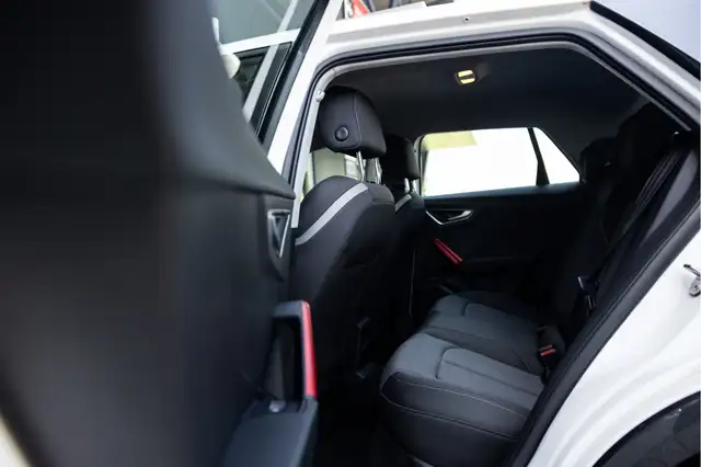 Audi Q2 view 15