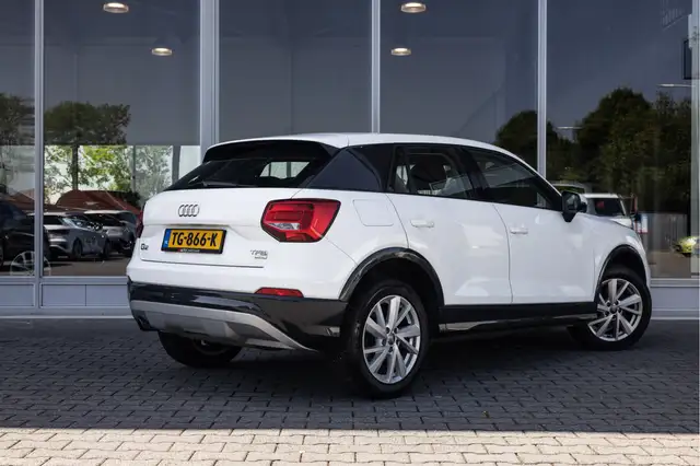 Audi Q2 view 2