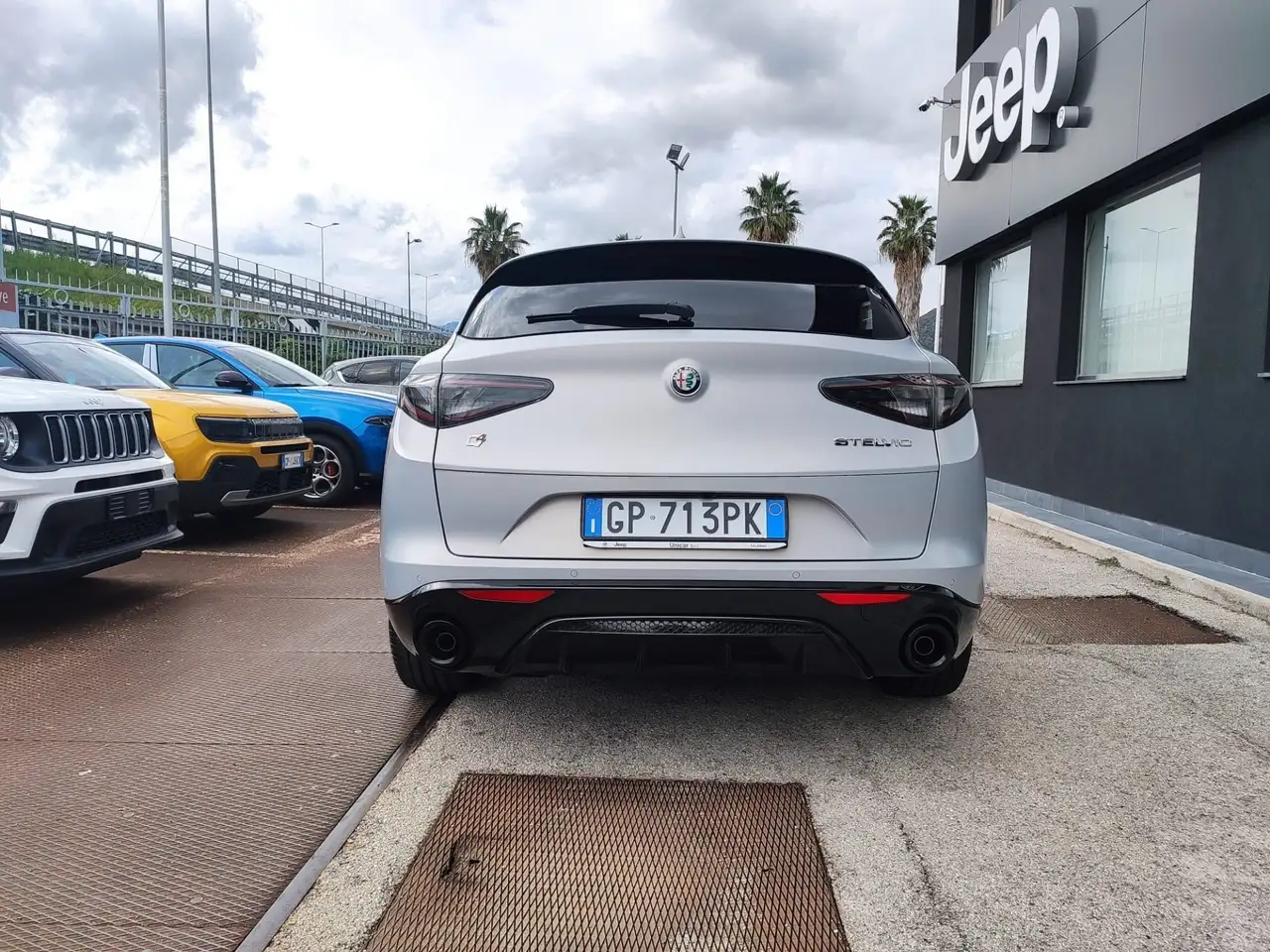 Alfa Romeo Stelvio 2023