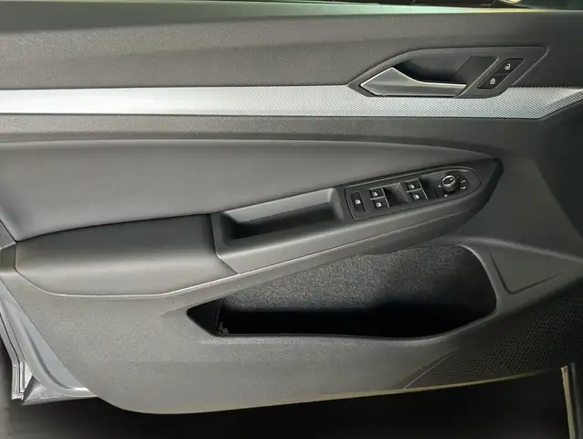 Volkswagen Golf view 5