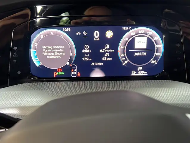 Volkswagen Golf view 6