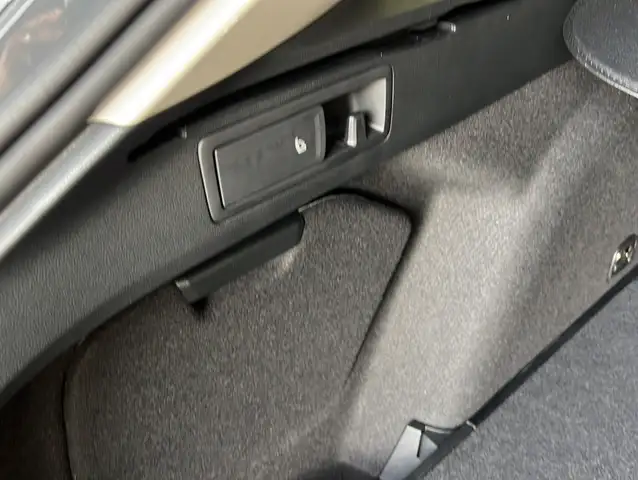 Volkswagen Golf view 18