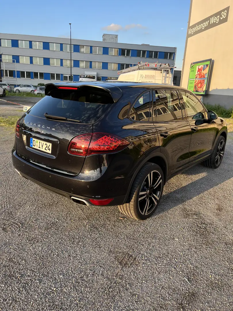 Porsche Cayenne S Tiptronic Pano, Navi, Luftfed, 21 Turbo Felgen, Schwarz - 2